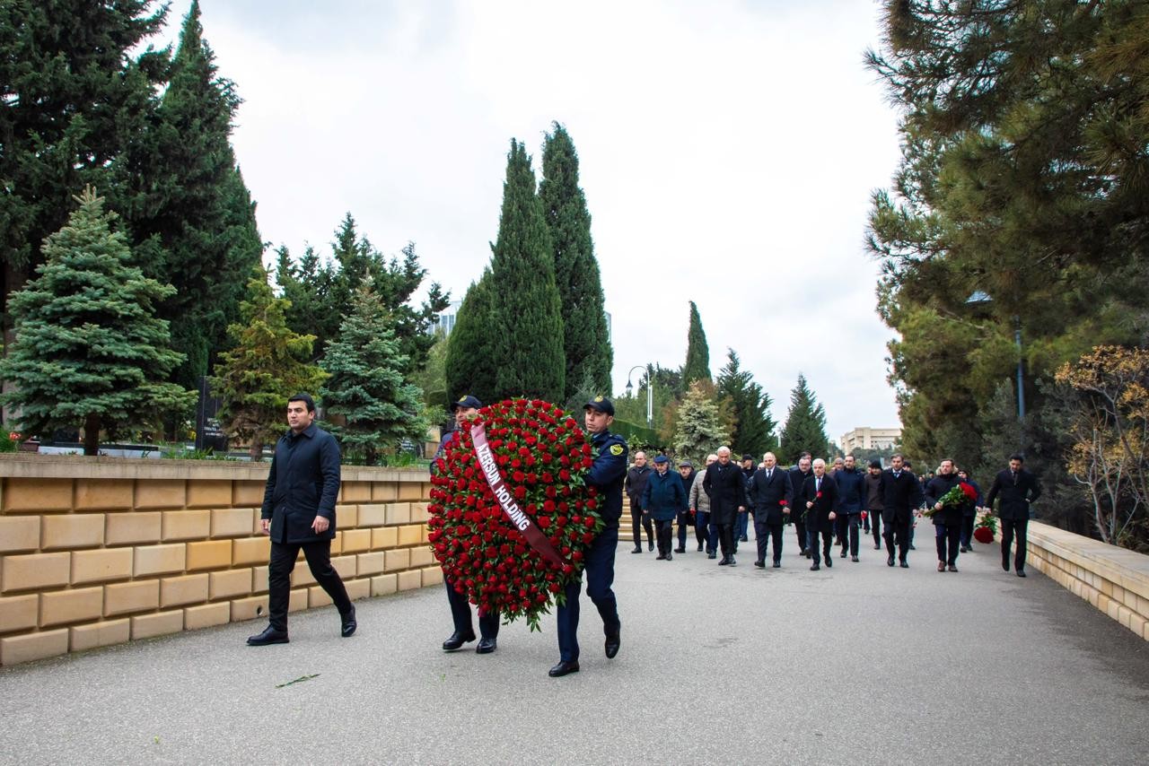 “Azərsun Holdinq”in rəhbər heyəti 20 Yanvar şəhidlərini yad edib - FOTOLAR
